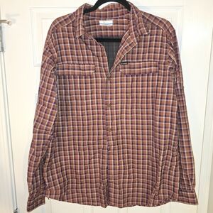 Columbia Plaid Button-Up  Hiking Fishing Shirt in Rust & Navy Size Large